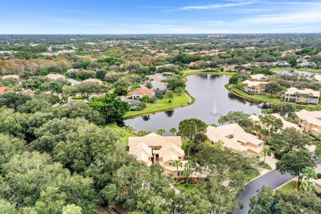24820 Lakemont Cove Ln #201, Bonita Springs, FL 34134