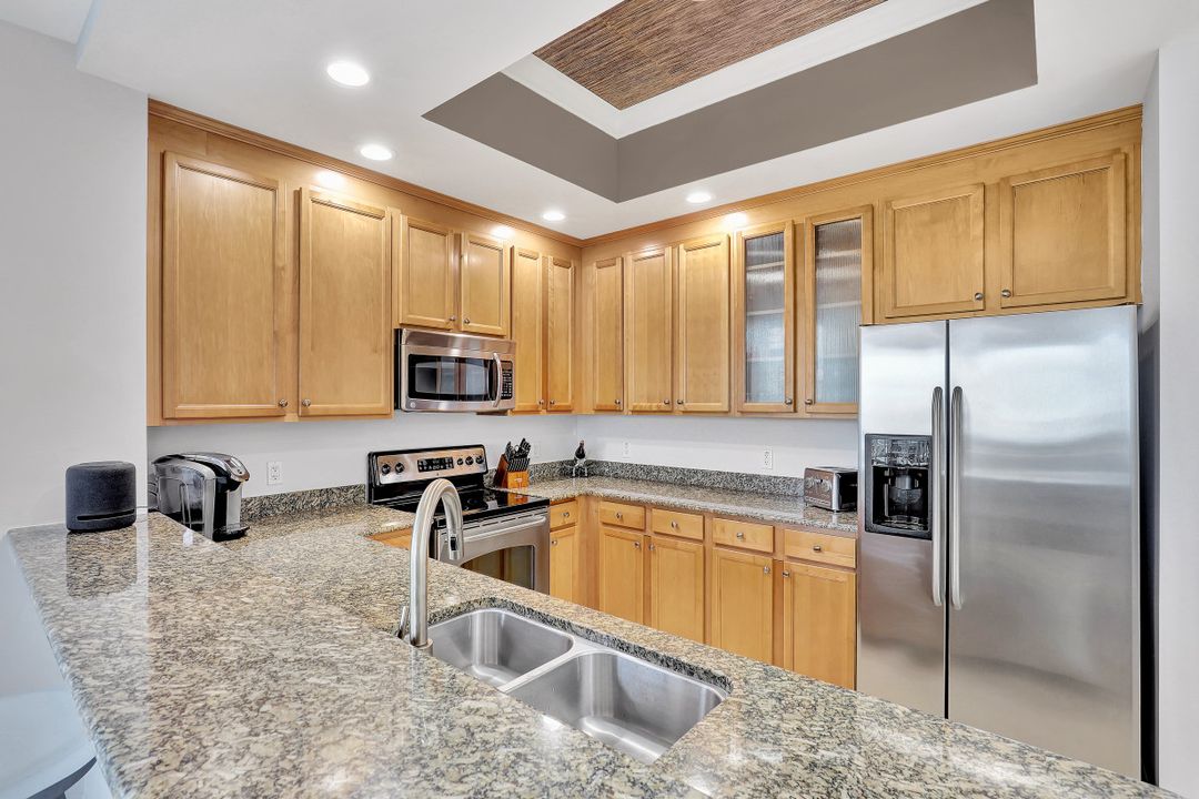 2090 W First St, Fort Myers, FL 33901