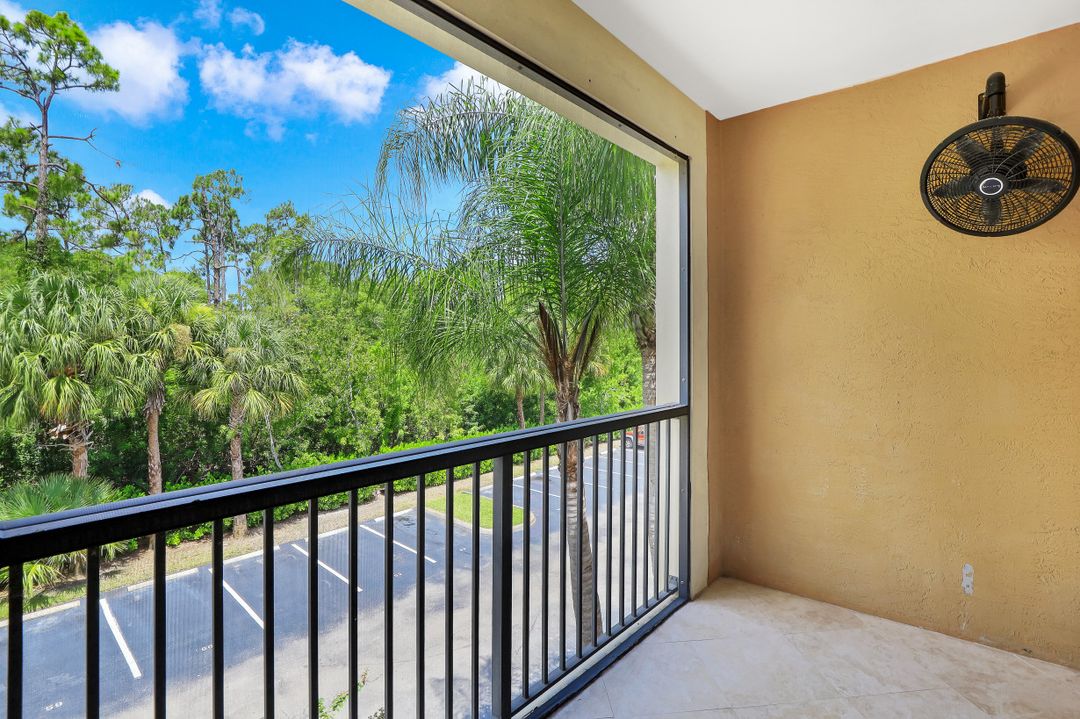 1150 Reserve Way #303, Naples, FL 34105