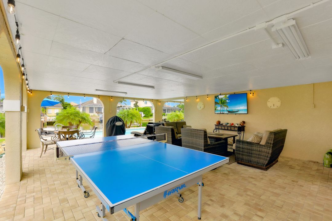 1642 Rainbow Ct, Marco Island, FL 34145