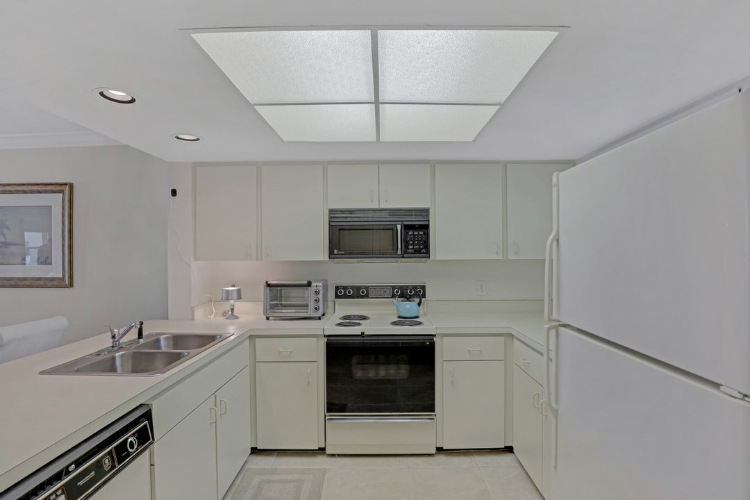 897 Collier Ct #4-404, Marco Island, FL 34145