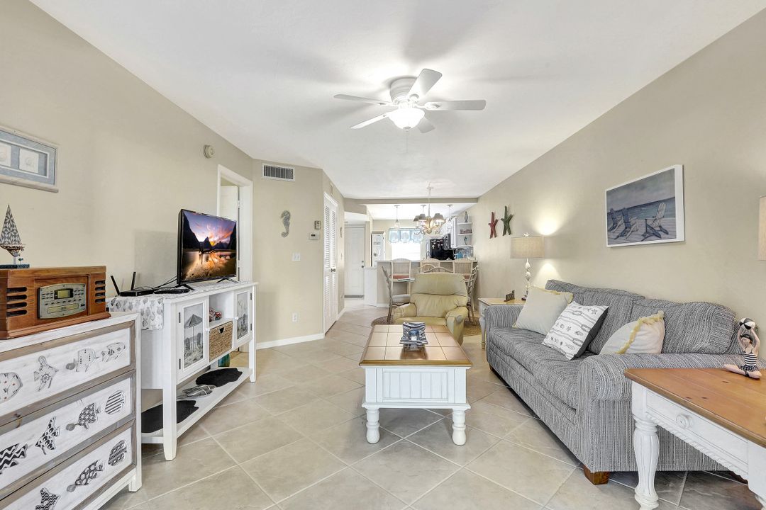 651 W Elkcam Cir #813, Marco Island, FL 34145