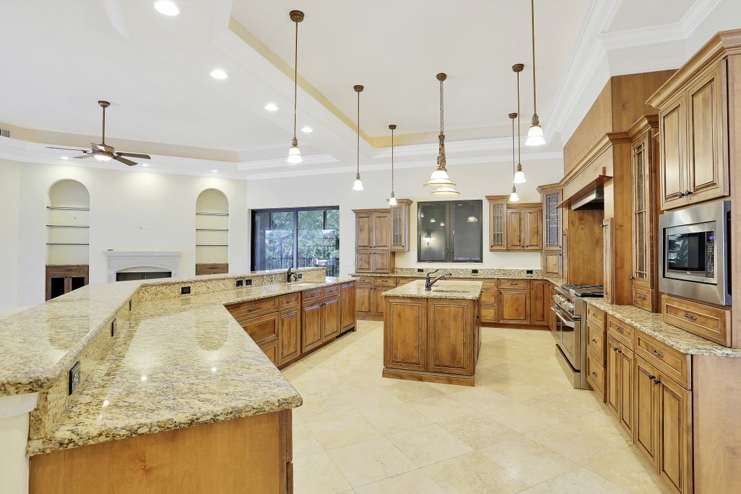 15991 Old Wedgewood Ct, Fort Myers, FL 33908