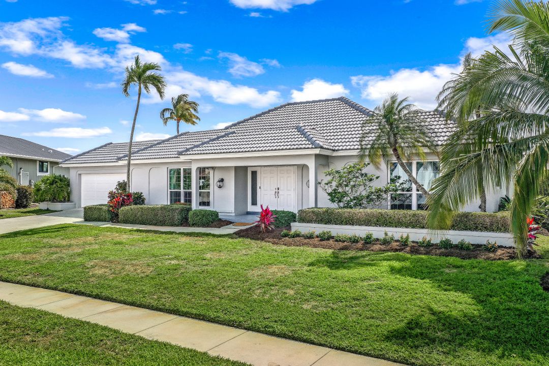 166 Hollyhock Ct, Marco Island, FL 34145