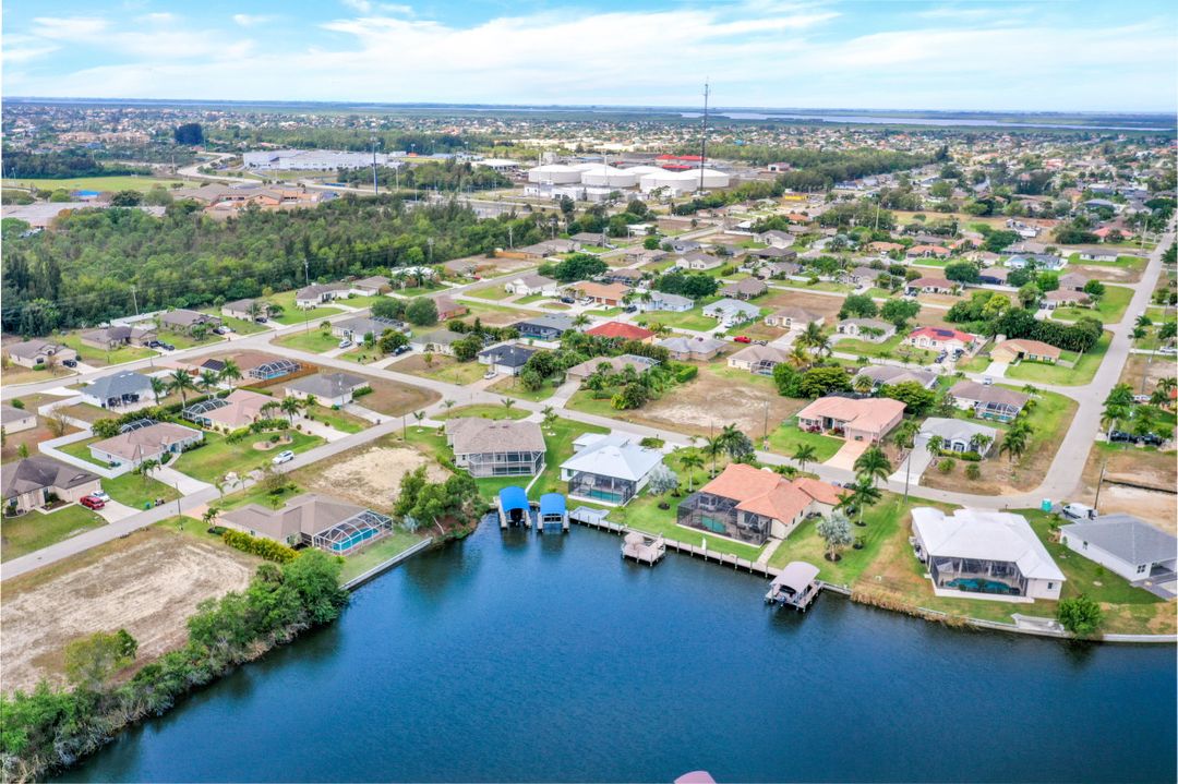 1723 SW 31st Ln, Cape Coral, FL 33914