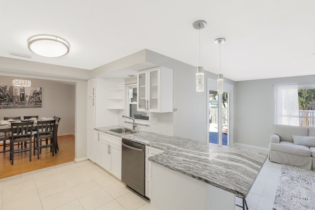 18469 Phlox Dr, Fort Myers, FL 33967