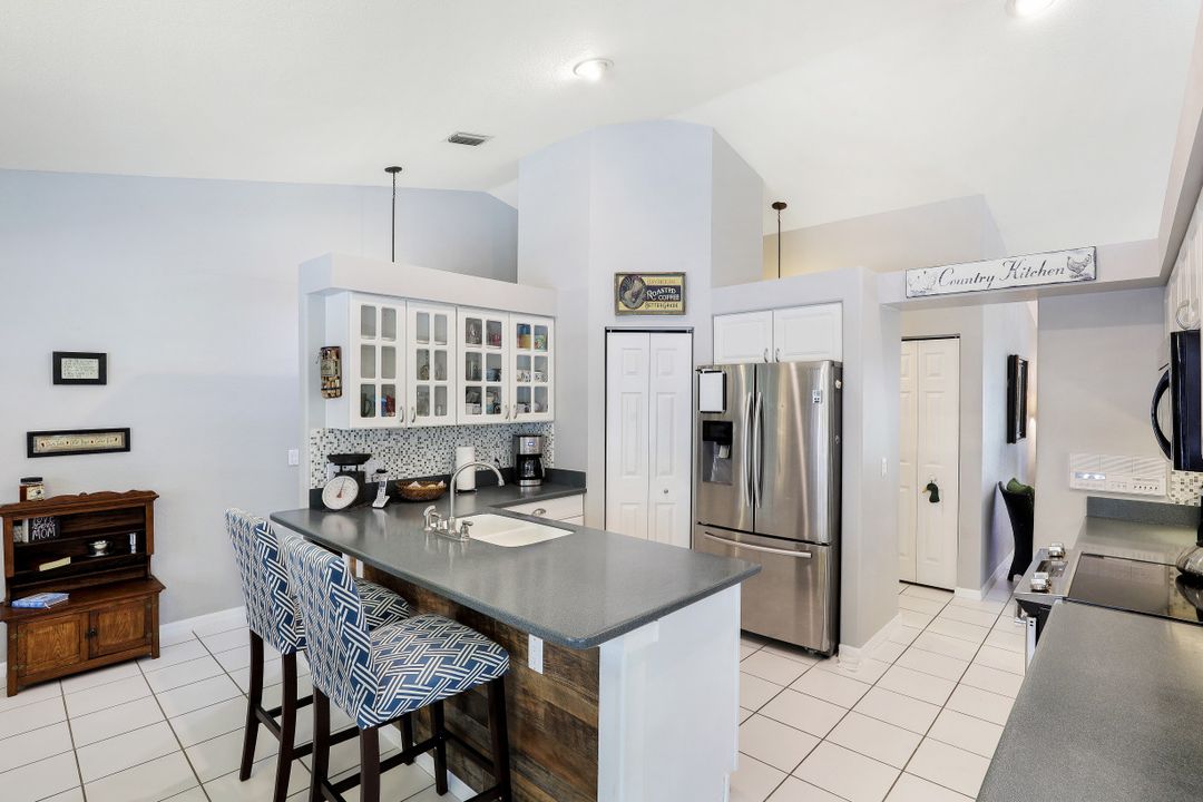 7516 Woodland Bend Cir, Fort Myers, FL 33912
