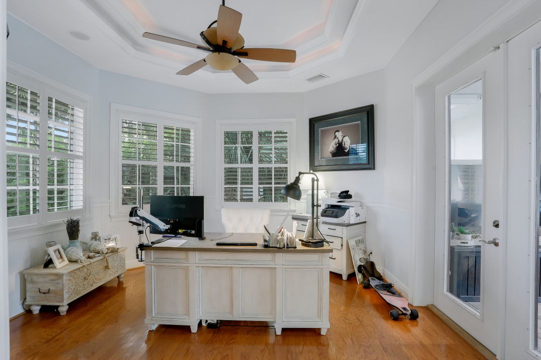 1817 Piccadilly Cir, Cape Coral, FL 33991