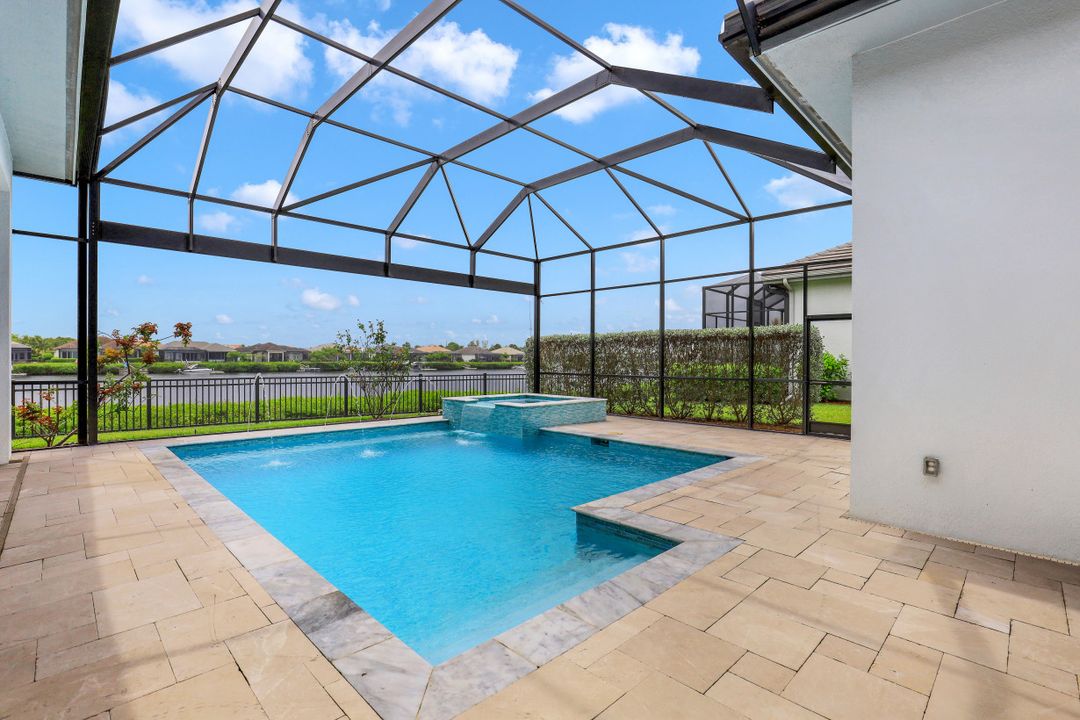 17214 Hidden Estates Cir, Fort Myers, FL 33908