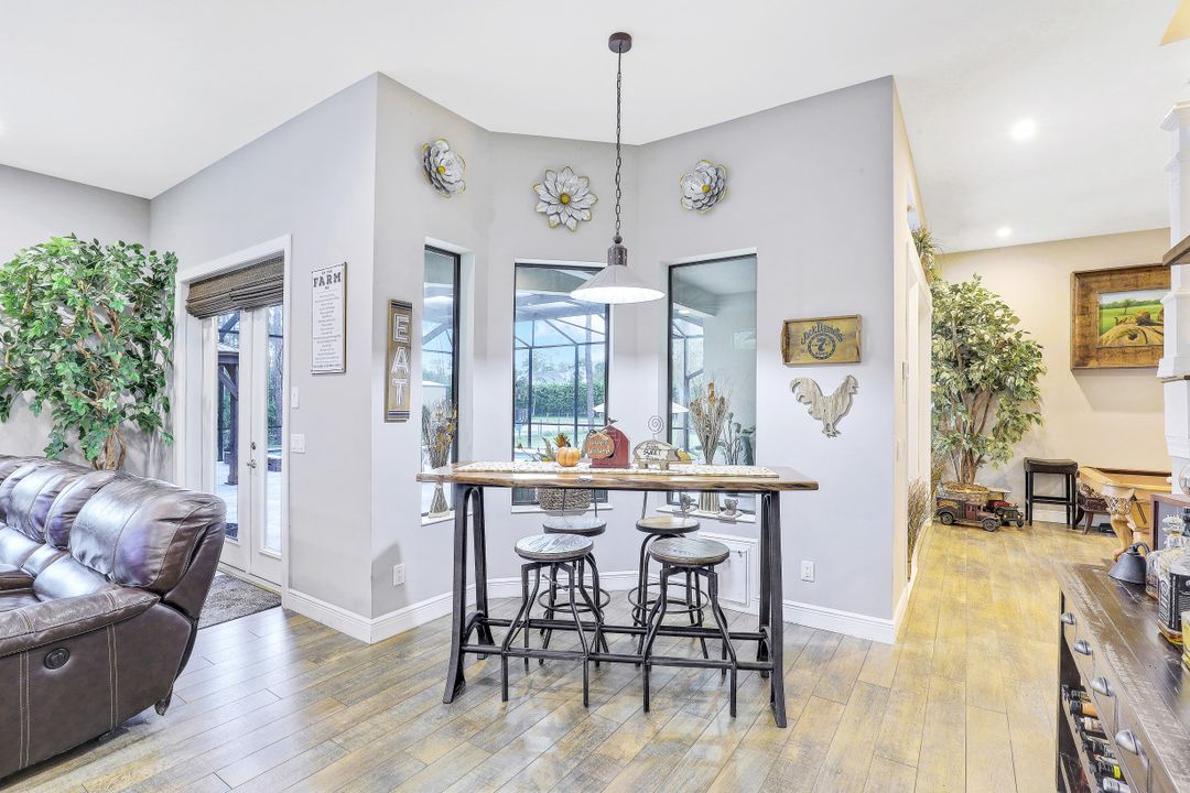 6700 Sable Ridge Ln, Naples, FL 34109