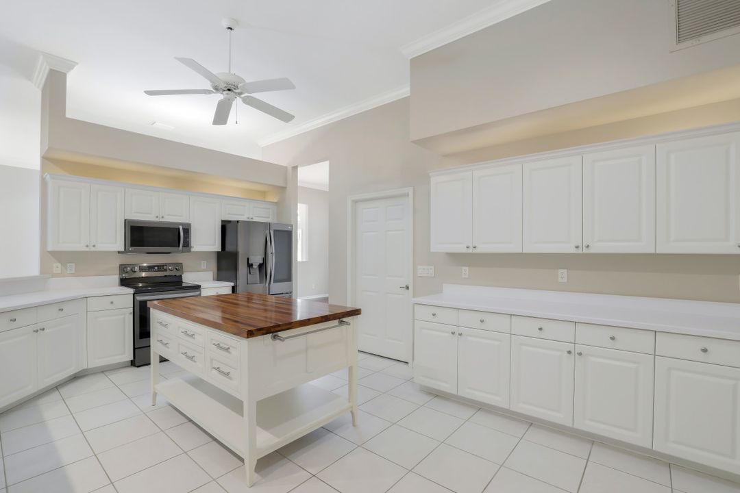 26890 Nicki J Ct, Bonita Springs, FL 34135