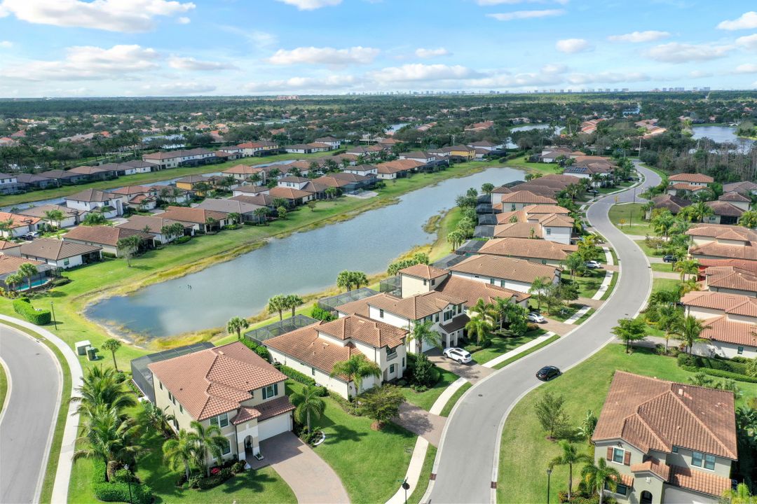 4714 Formosa Dr, Naples, FL 34119