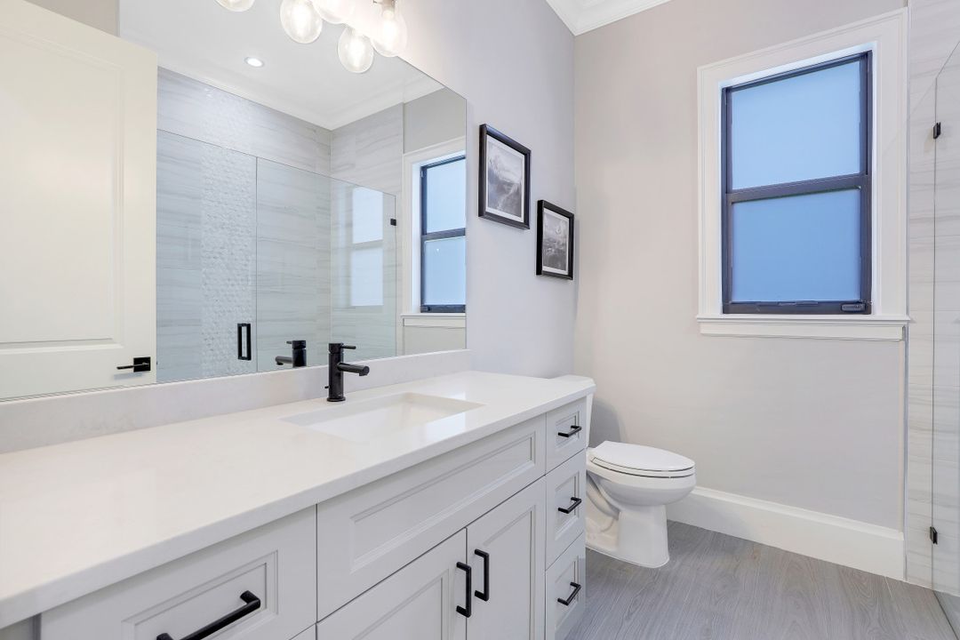 631 25th St SW, Naples, FL 34117