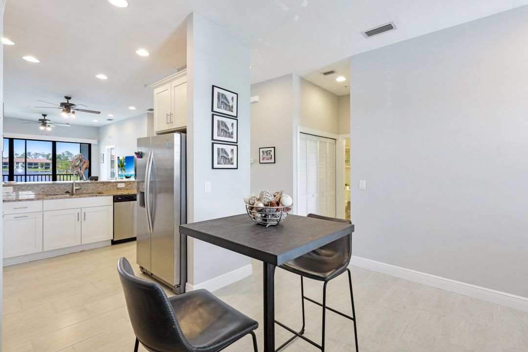 15130 Palmer Lake Cir #203, Naples, FL 34109