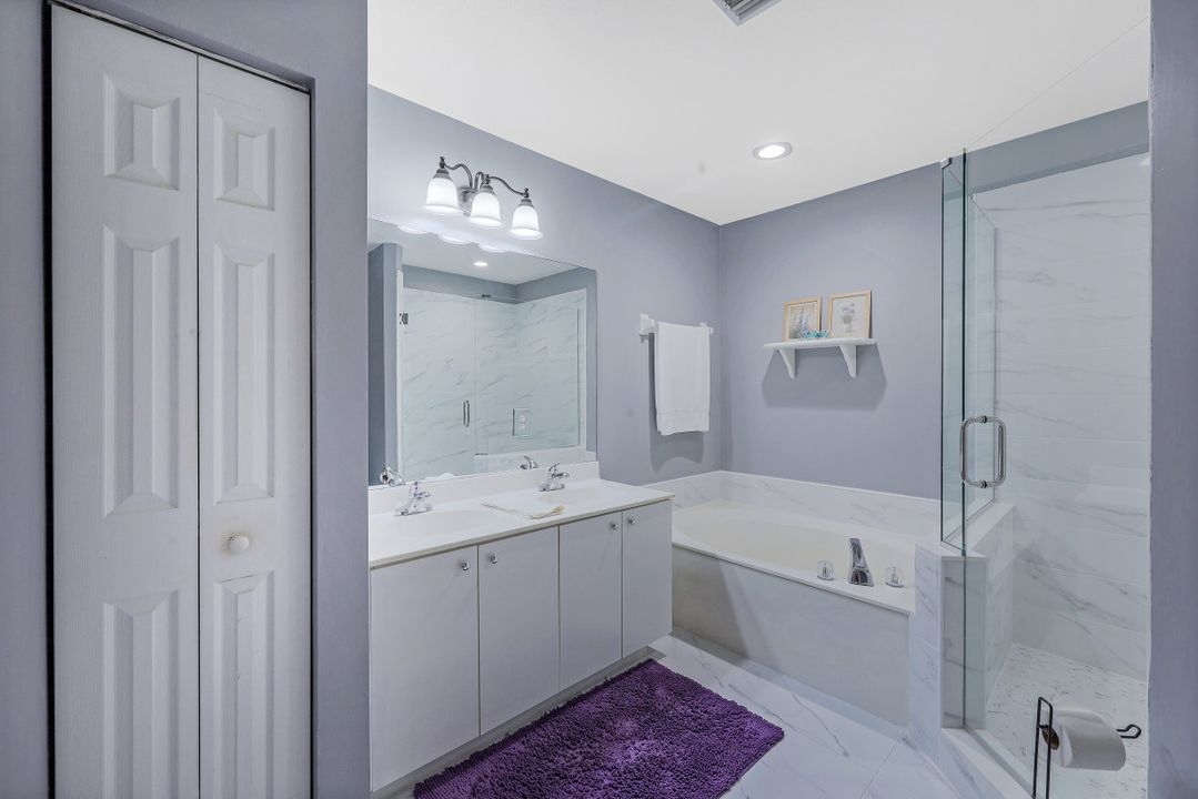 6765 Huntington Lakes Cir  #201, Naples, FL 34119