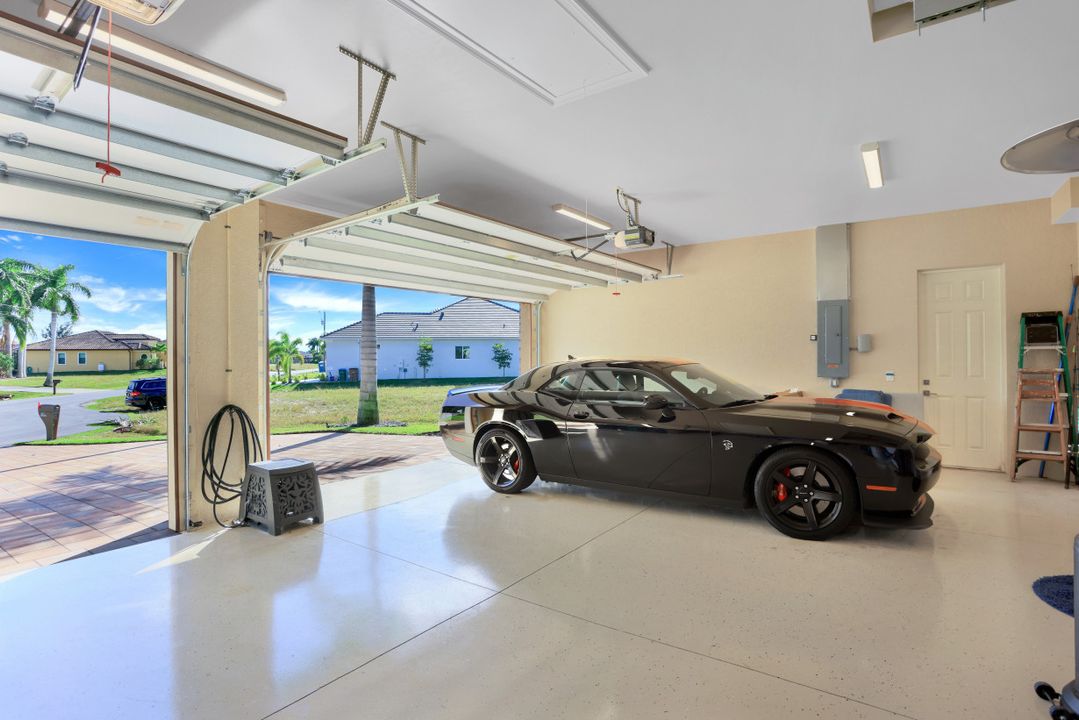 128 NW 39th Ave, Cape Coral, FL 33993