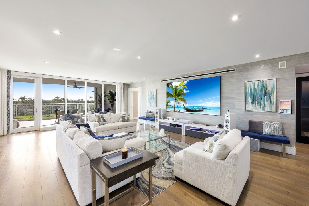 13915 Old Coast Rd #305, Naples, FL 34110