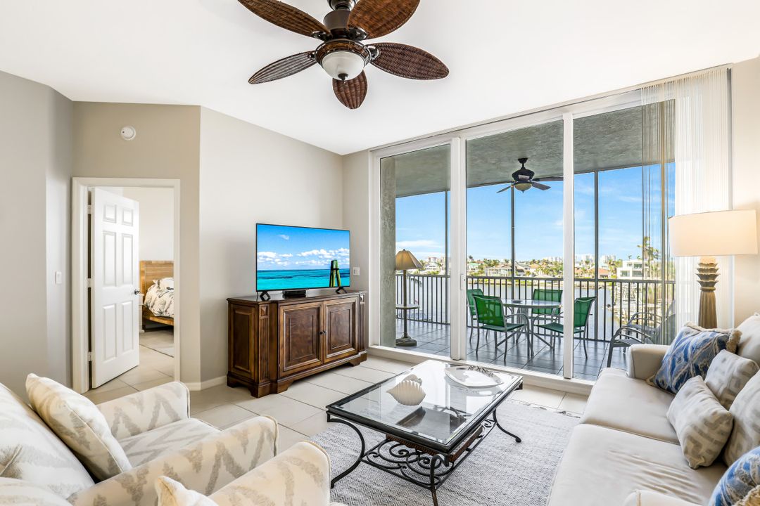 450 Launch Cir #402, Naples, FL 34108