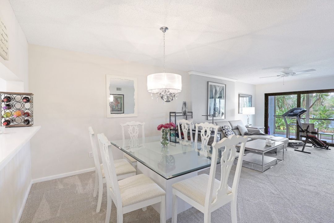 5792 Deauville Cir, Naples, FL 34112