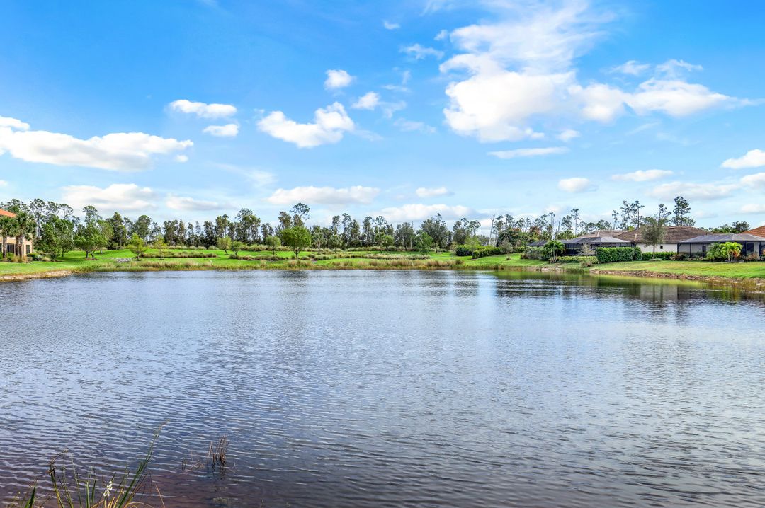 9420 Benvenuto Ct #104, Naples, FL 34119