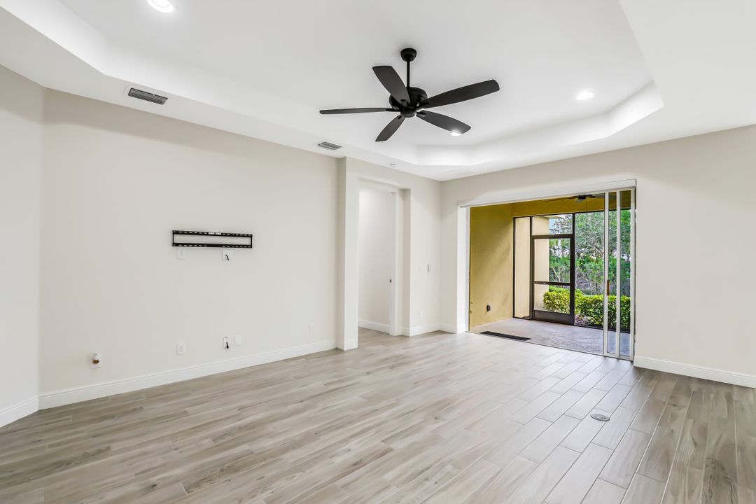 3625 Canopy Cir, Naples, FL 34120