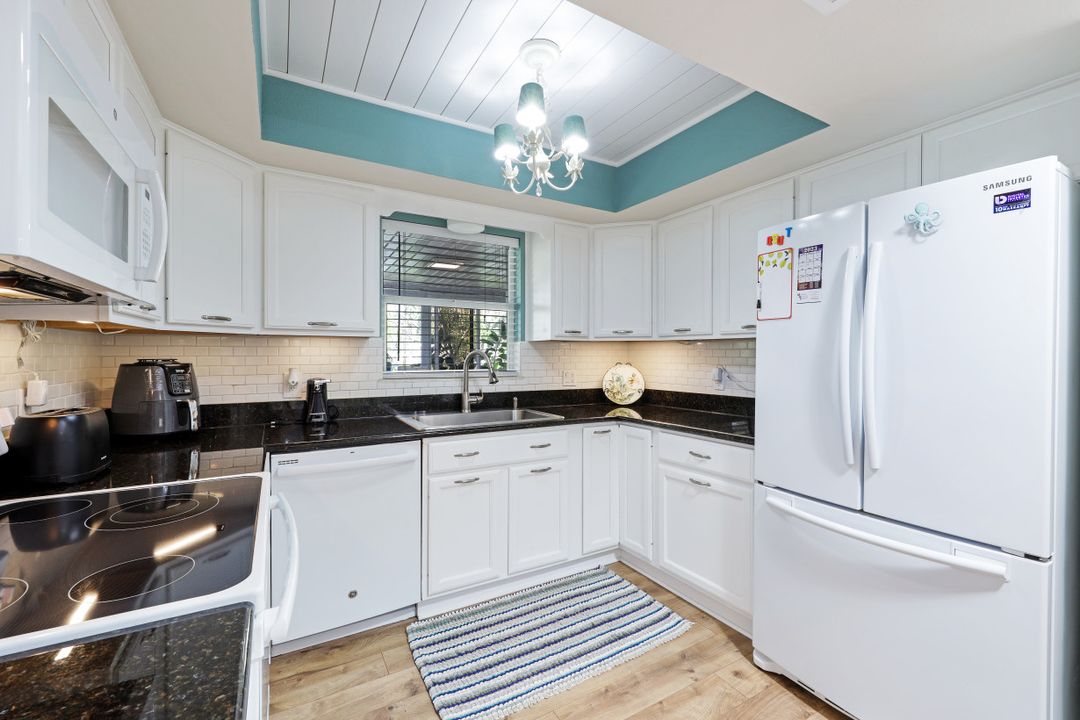 27732 East Dr, Bonita Springs, FL 34135