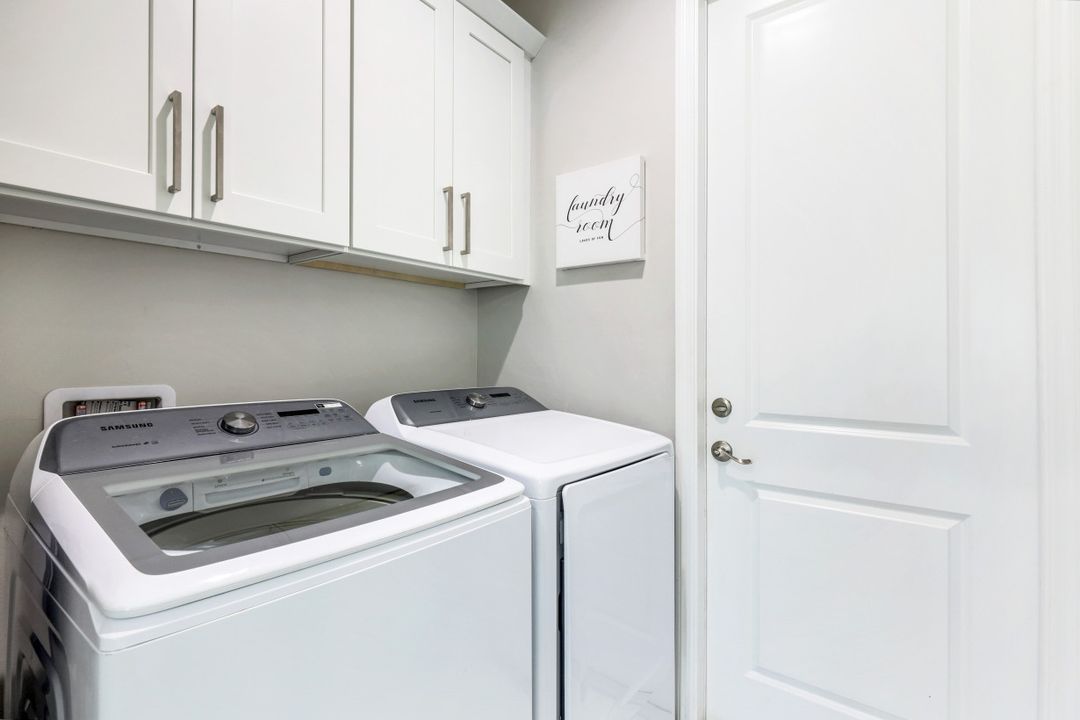 1833 SW 11th Terrace, Cape Coral, FL 33991