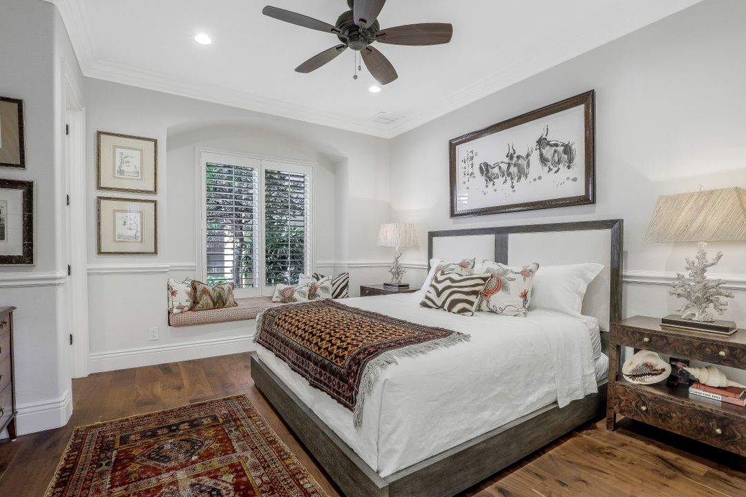 2895 Tiburon Blvd E, Naples, FL 34109