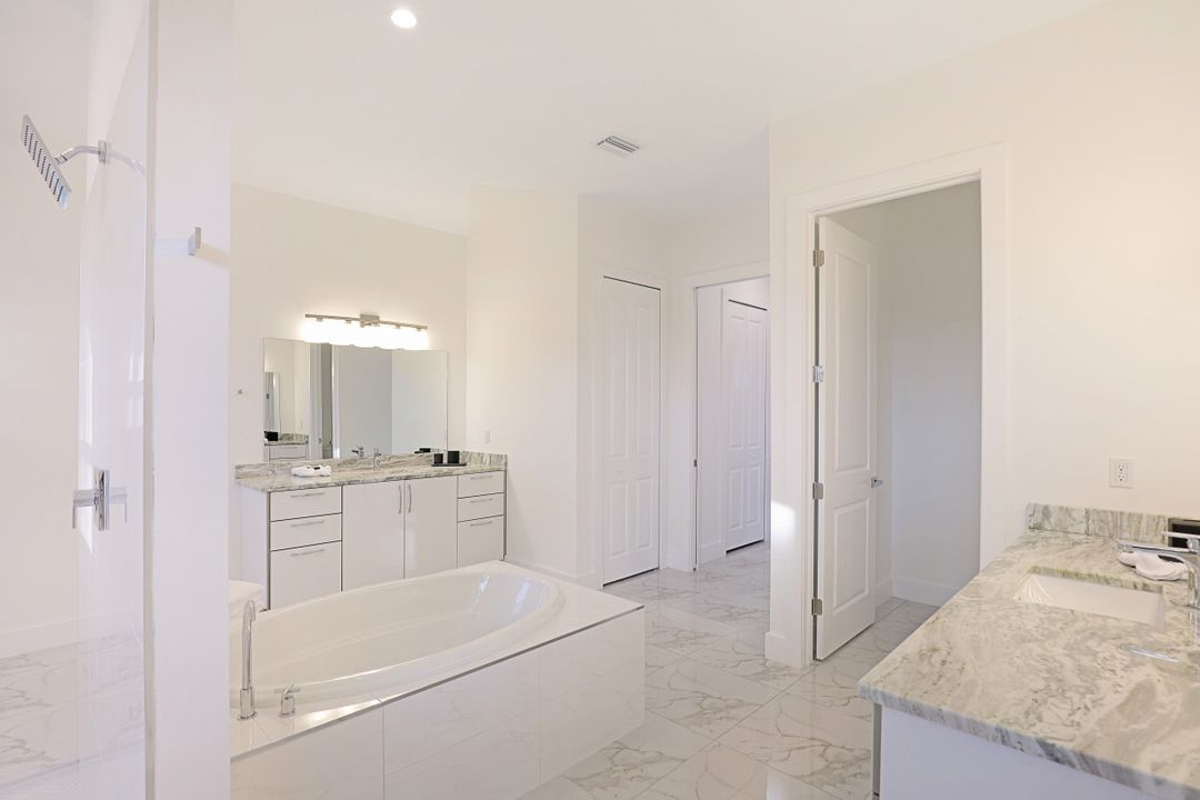 445 River Ct, Marco Island, FL 34145