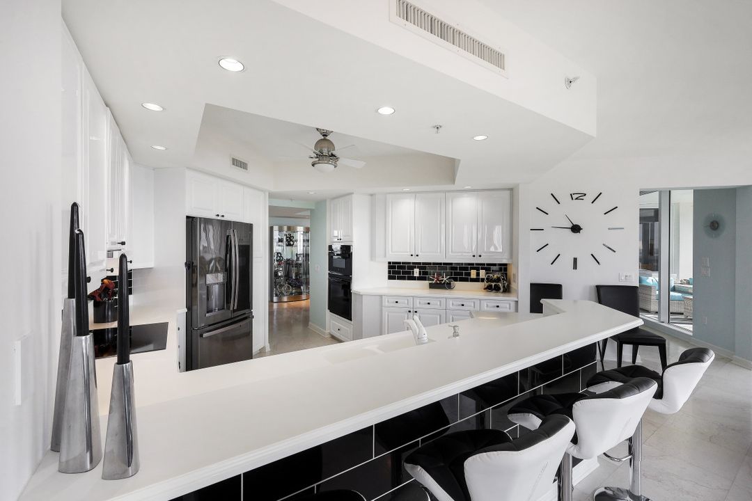 1060 Borghese Ln #1406, Naples, FL 34114