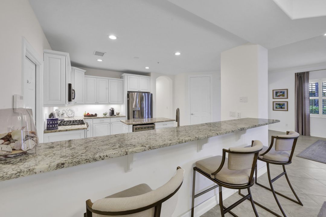 2850 Tiburon Blvd E #101, Naples, FL 34109