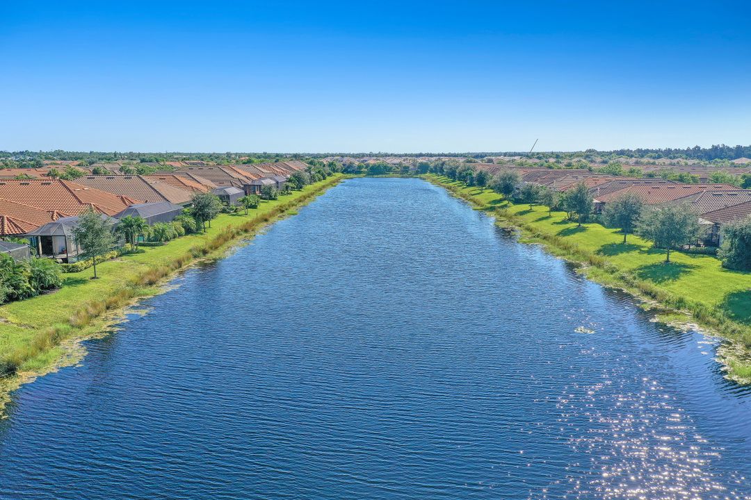 8427 Palacio Terrace S, Naples, FL 34114