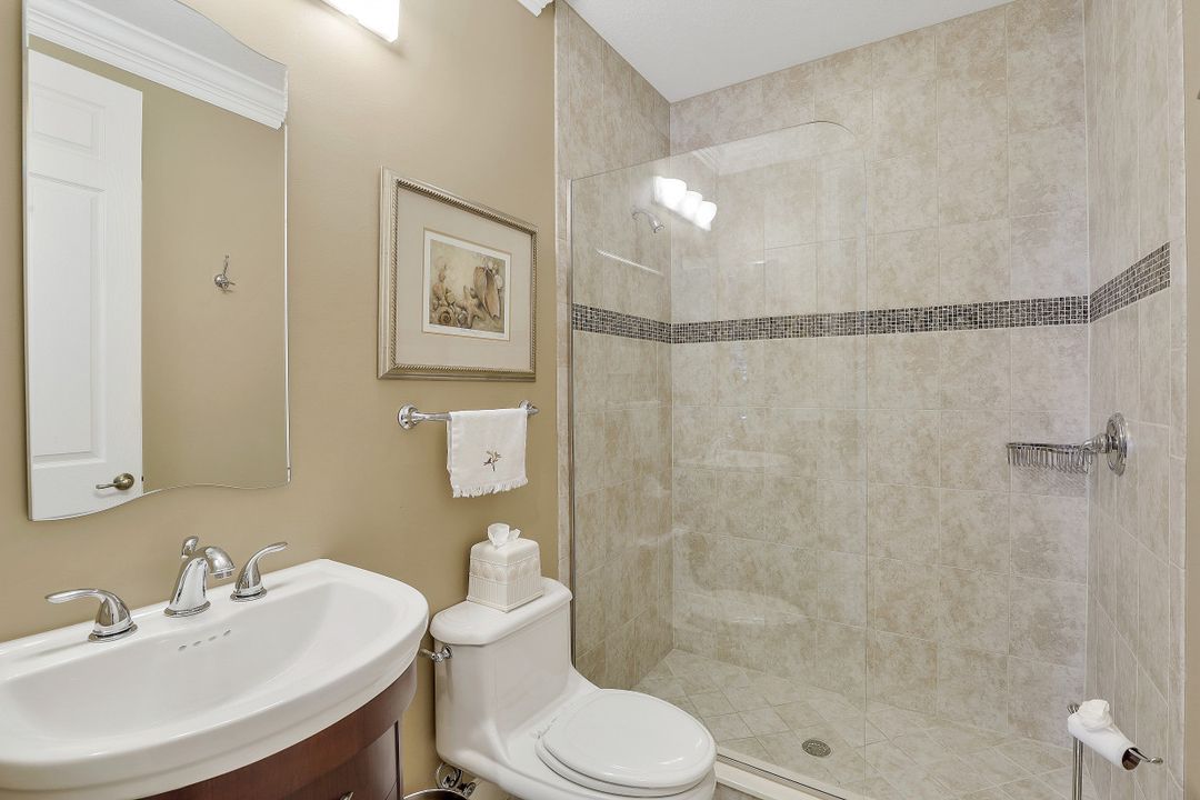 9131 Crystal Ct, Naples, FL 34120