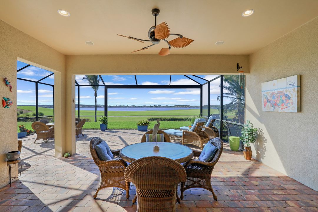 9005 Quarry Dr, Naples, FL 34120