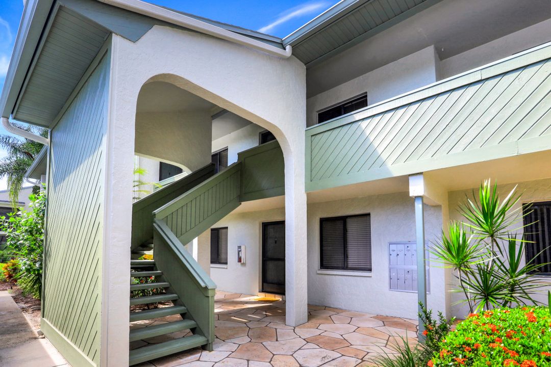 3018 Kings Lake Blvd #3018, Naples, FL 34112