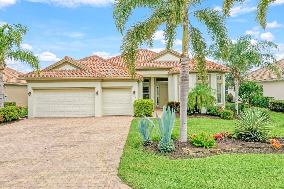 9364 Marble Stone Dr, Naples, FL 34120