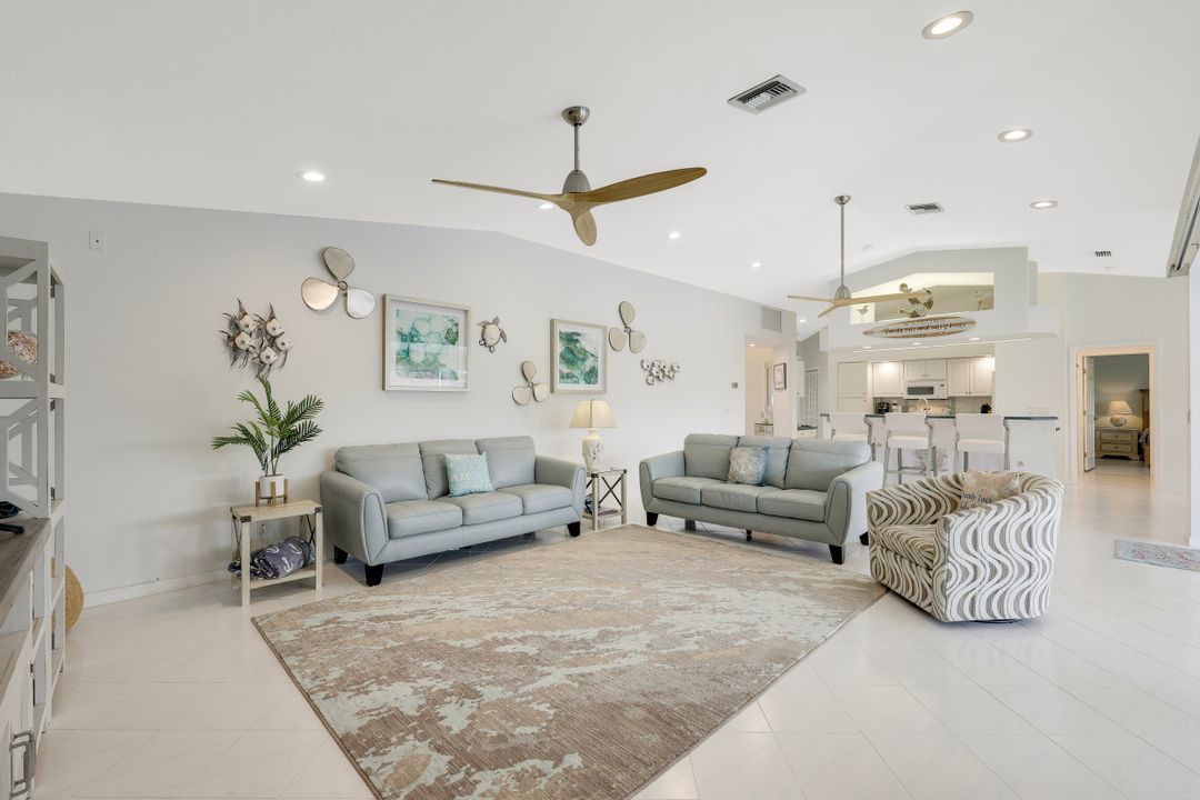 2700 SW 36th Ln, Cape Coral, FL 33914