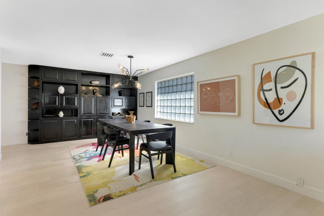 70 Thorncrest Ln, Naples, FL 34113