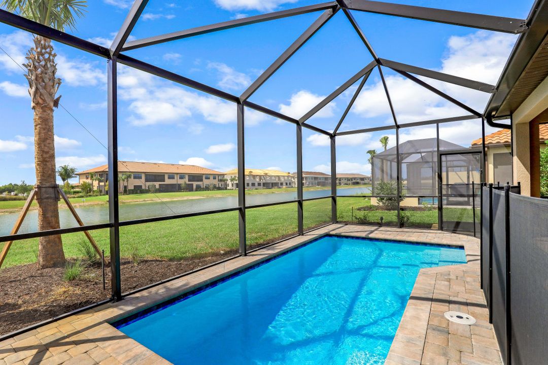 15223 Tolmino St, Naples, FL 34114