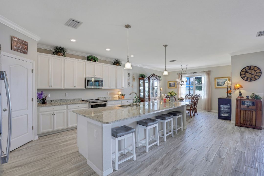 16479 Bonita Landing Cir, Bonita Springs, FL 34135