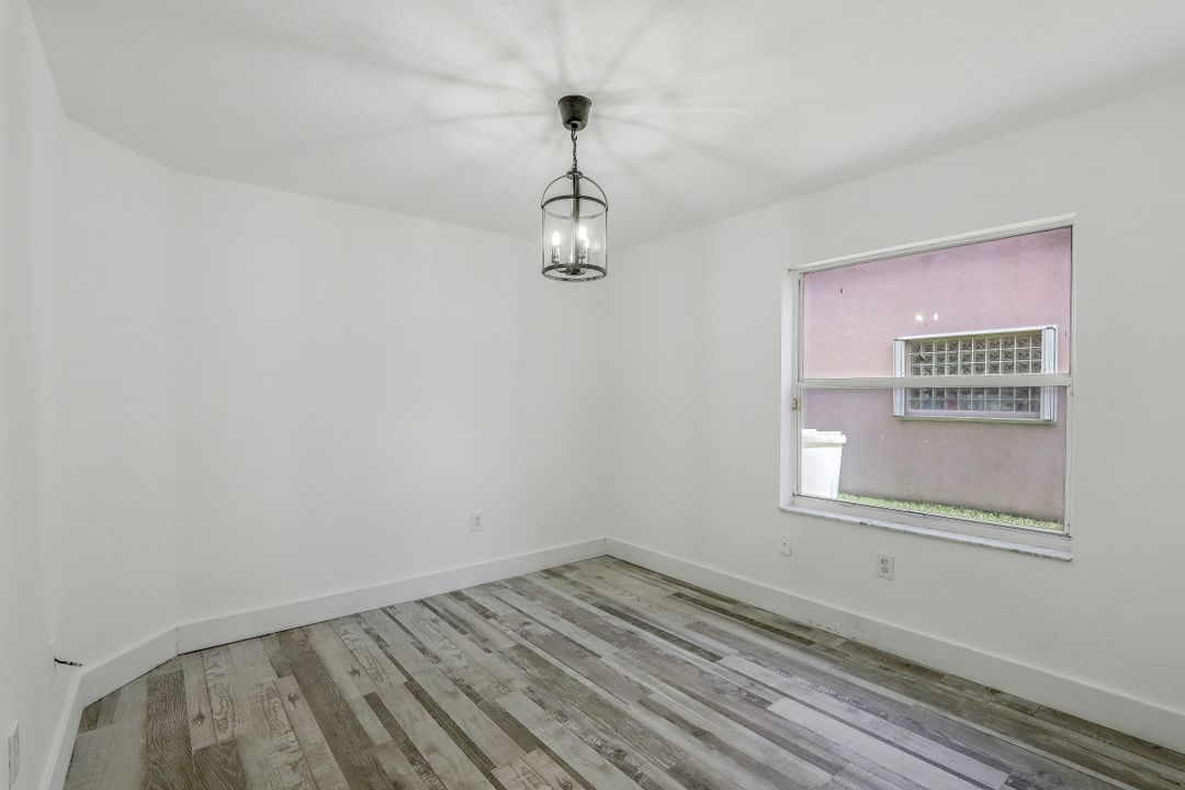 136 SW 206th Ave, Pembroke Pines, FL 33029