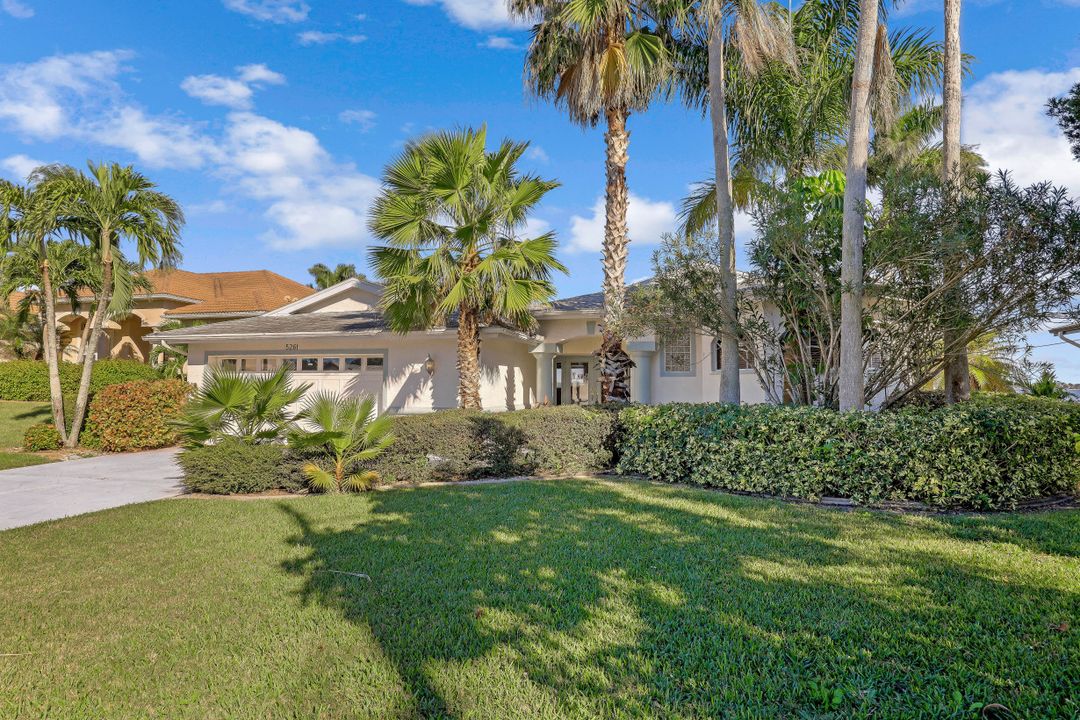 5261 Nautilus Dr, Cape Coral, FL 33904