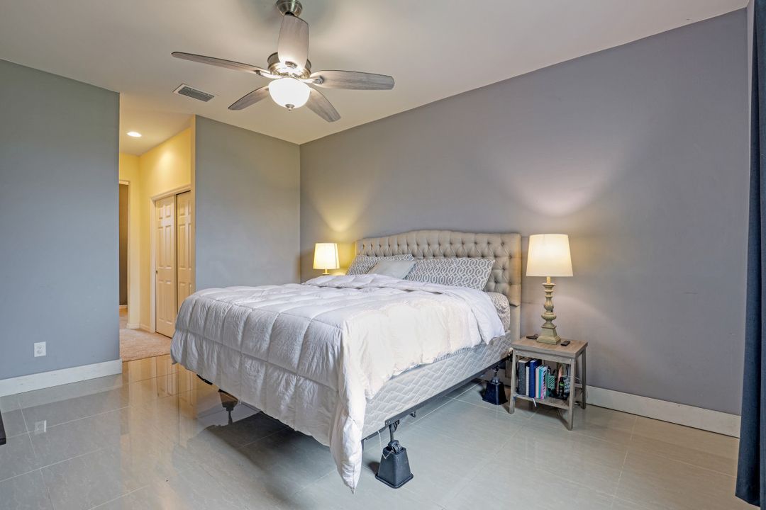1813 NW 10th St, Cape Coral, FL 33993