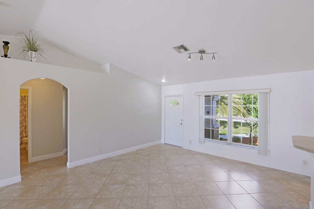 846 SW 31st Terrace, Cape Coral, FL 33914