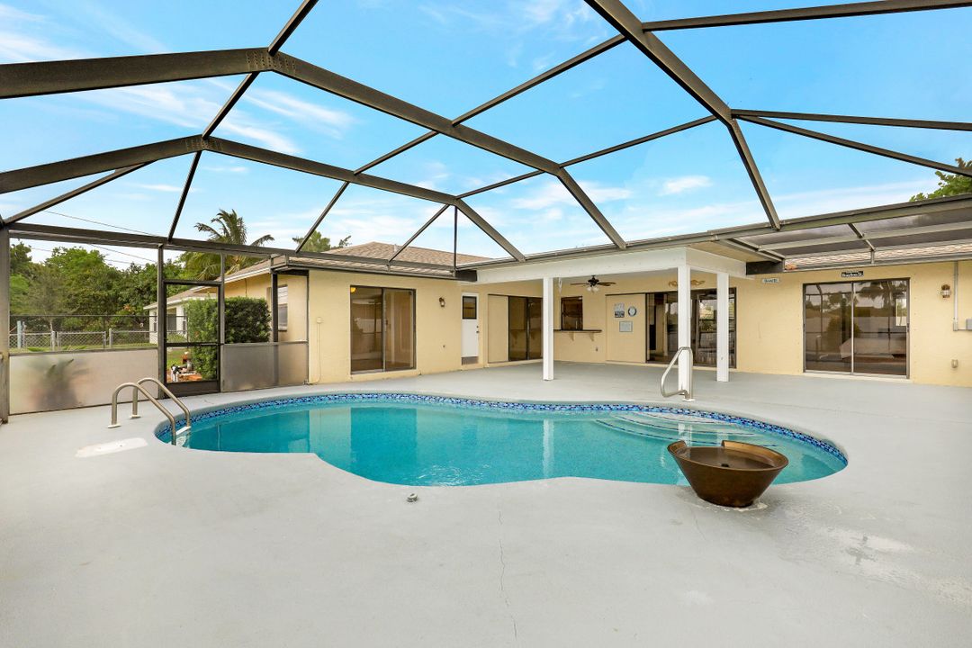 1118 SW 42nd St, Cape Coral, FL 33914