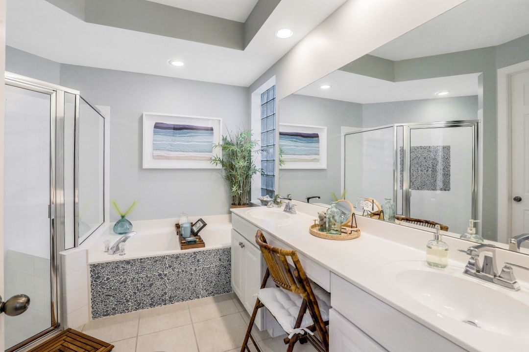 8591 Peppertree Way, Naples, FL 34114