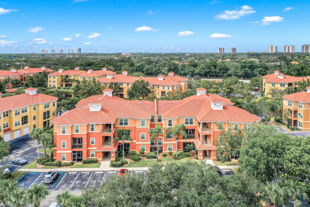 23640 Walden Center Dr, Bonita Springs, FL 34134