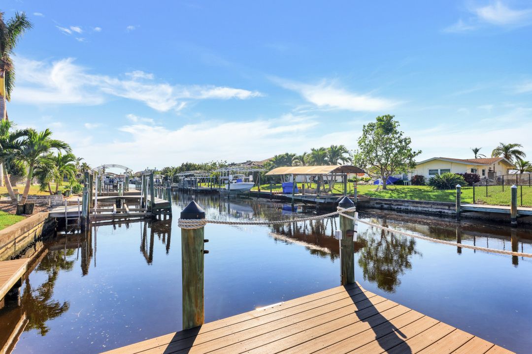 5324 Delano Ct, Cape Coral, FL 33904