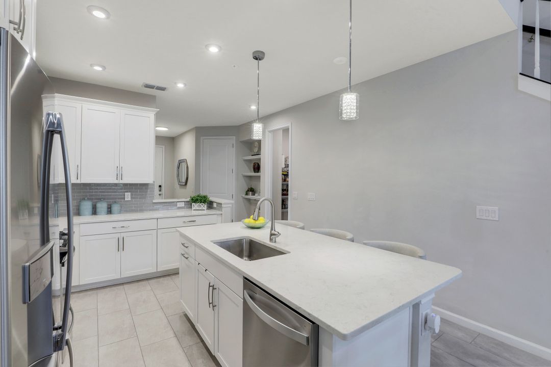 4659 Arboretum Cir #103, Naples, FL 34112