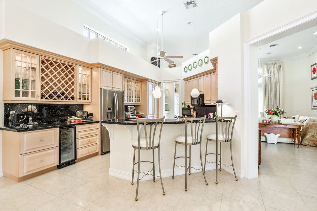 1064 Grand Isle Dr, Naples, FL 34108